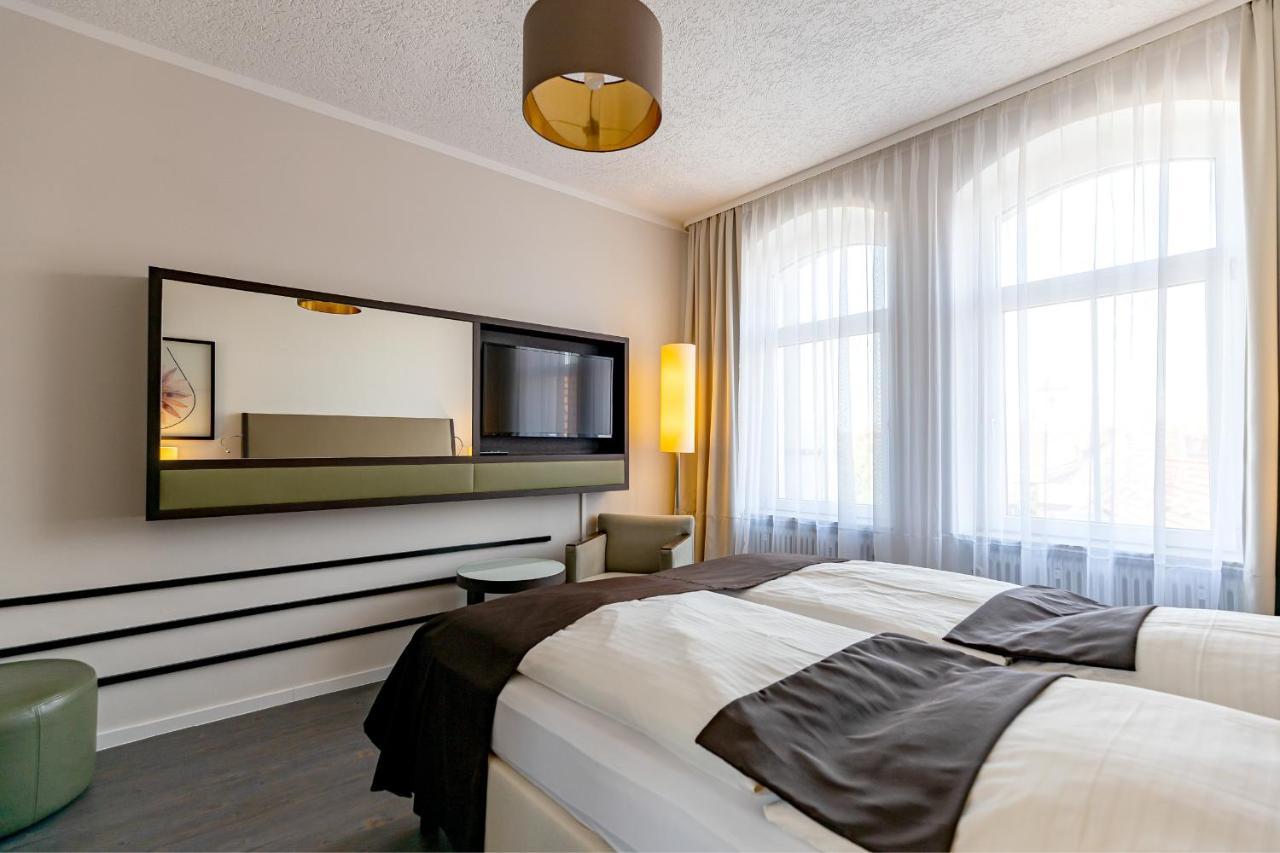 Hotel Garni " Am Domplatz" Эрфурт Экстерьер фото