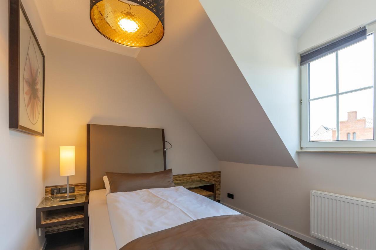 Hotel Garni " Am Domplatz" Эрфурт Экстерьер фото