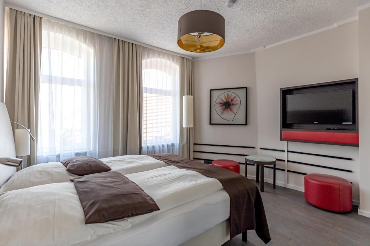 Hotel Garni " Am Domplatz" Эрфурт Экстерьер фото