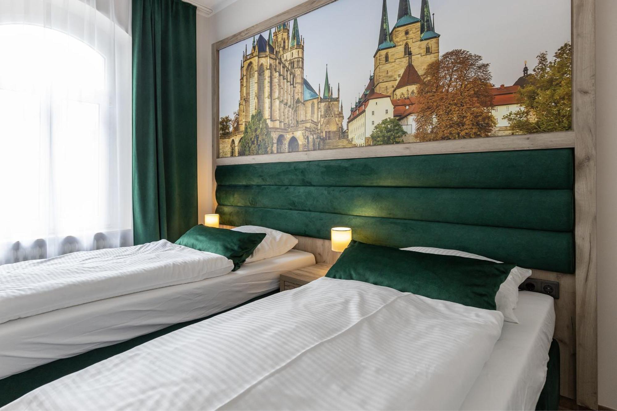 Hotel Garni " Am Domplatz" Эрфурт Экстерьер фото